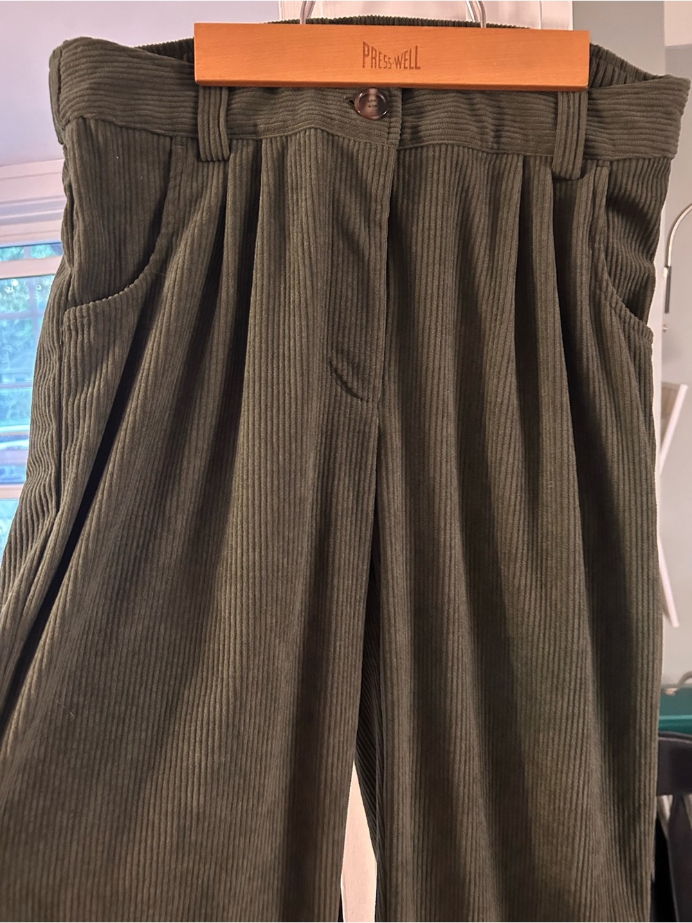 Corduroy Wide-Leg Pants in Olive Green NWT
